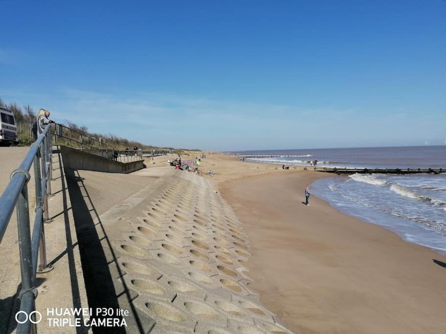 Pleasure Beach Apartment With Garden Skegness Exterior foto